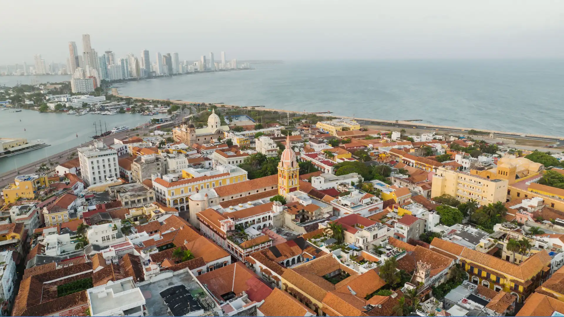 Vista aérea de la ciudad amurallada de Cartagena