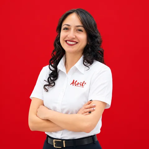 Integrante del equipo de Abril: Yuly