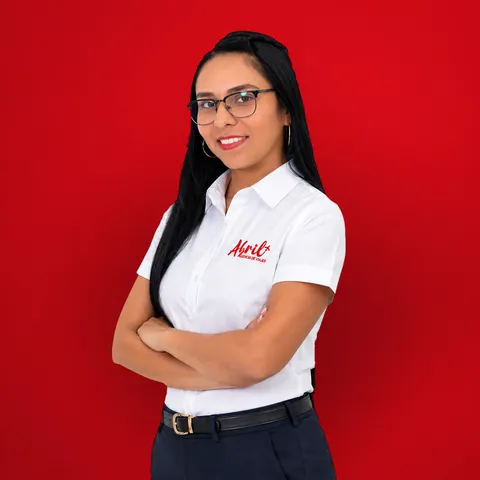 Integrante del equipo de Abril: Vanessa